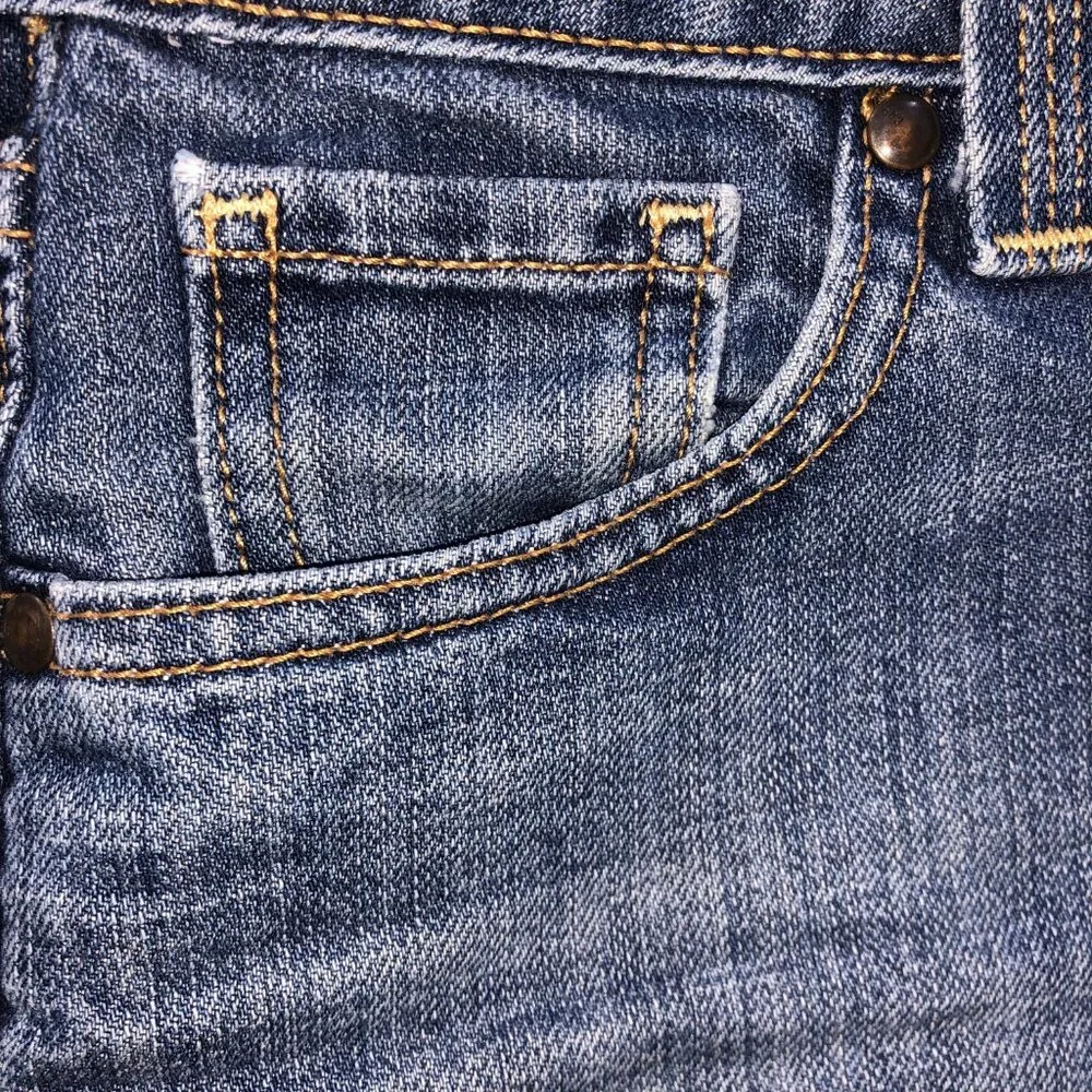 Gap Jean Shorts Womens 4 Curvy Low Rise Cuffed Cut Off Medium Wash Blue Denim - Picture 3 of 6